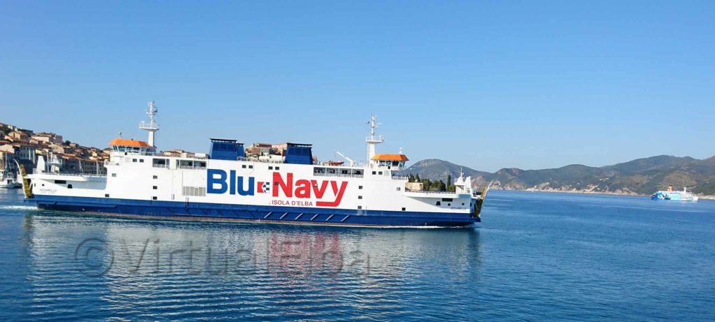 Elba Traghetto Acciarello della compagnia Blu Navy linea Piombino Portoferraio